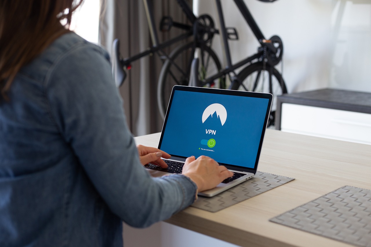 升级网络安全防线：有效屏蔽DDoS攻击和国外入侵